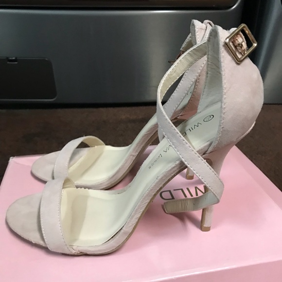 Heels - Picture 4 of 4